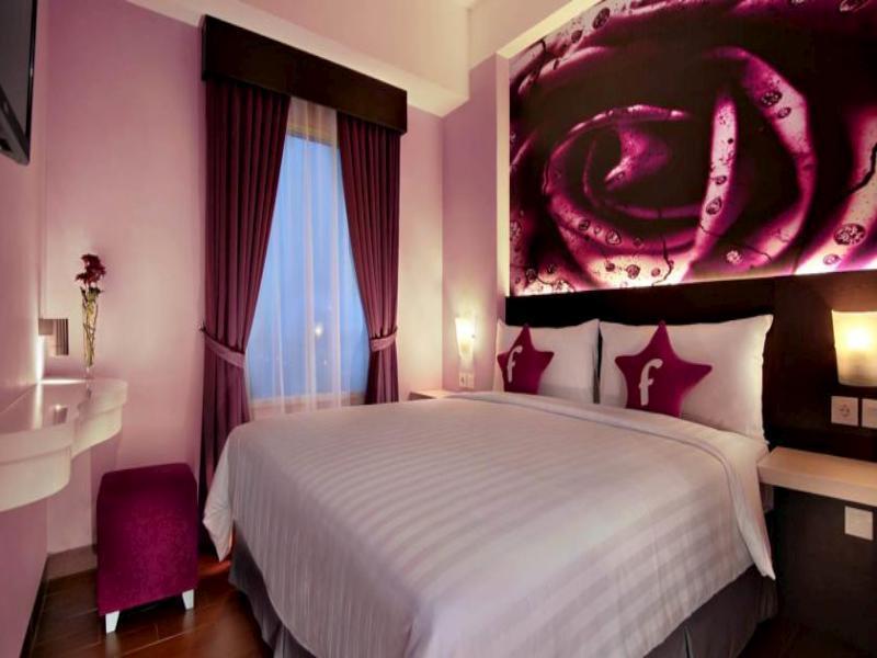 Fame Hotel Gading Serpong Tangerang Exterior photo