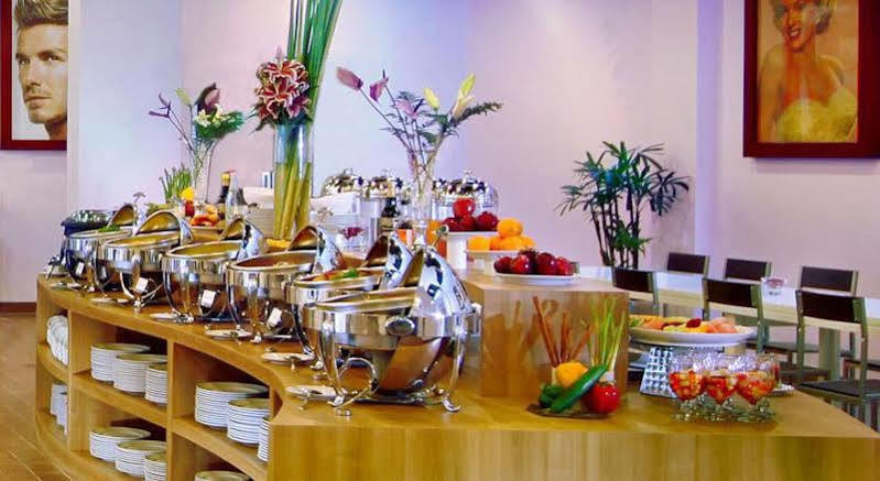 Fame Hotel Gading Serpong Tangerang Exterior photo