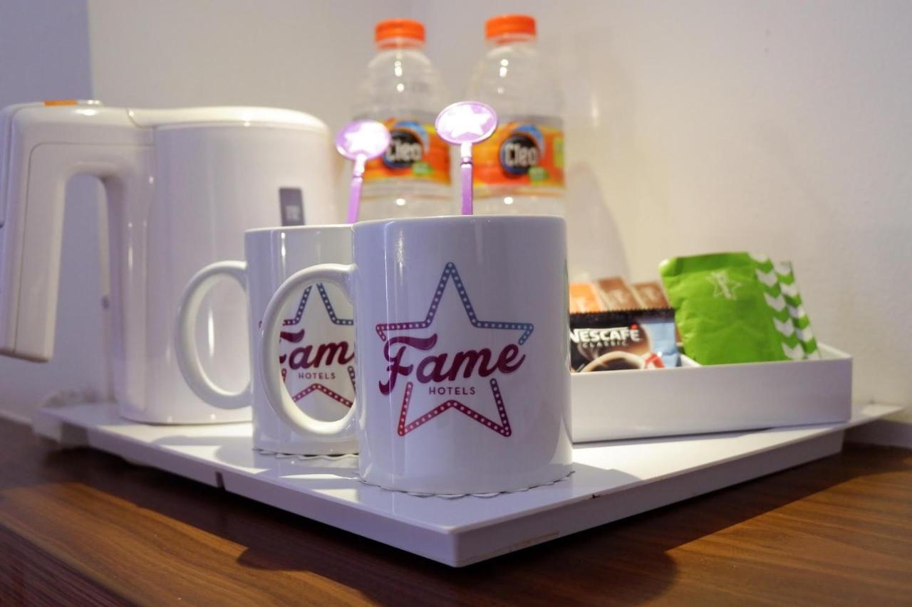 Fame Hotel Gading Serpong Tangerang Exterior photo
